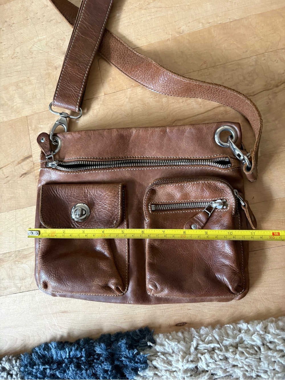 Roots Cervino Village Brown Leather Crossbody Bag with Silver Hardware - Picture 7 of 7